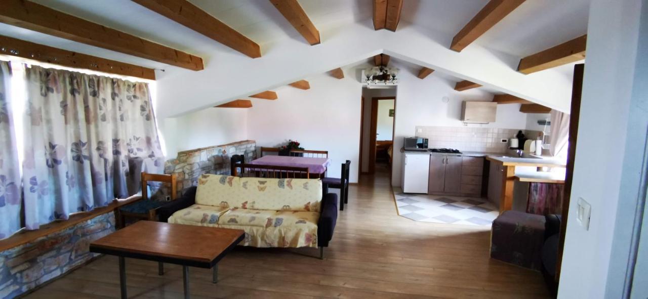 Eti And Mia Holiday Apartments Muntić Екстериор снимка