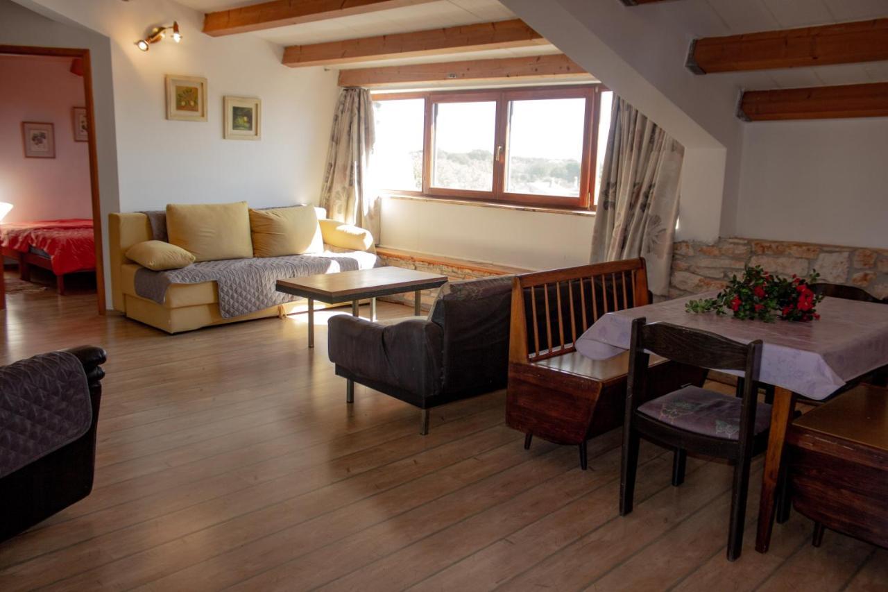 Eti And Mia Holiday Apartments Muntić Екстериор снимка