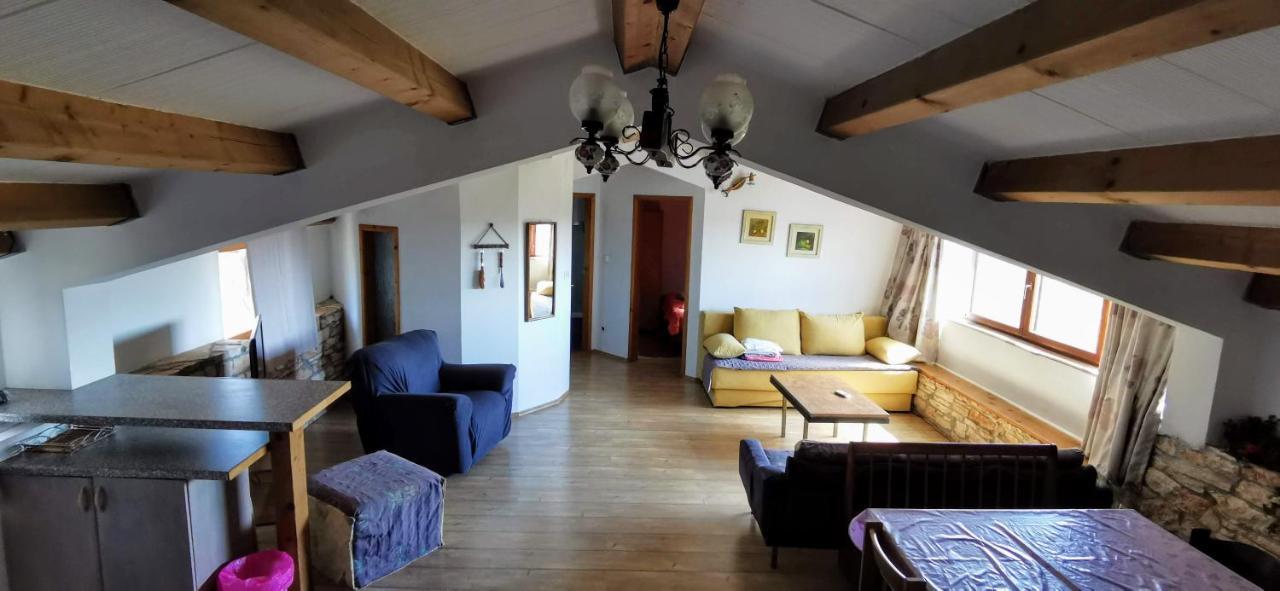 Eti And Mia Holiday Apartments Muntić Екстериор снимка
