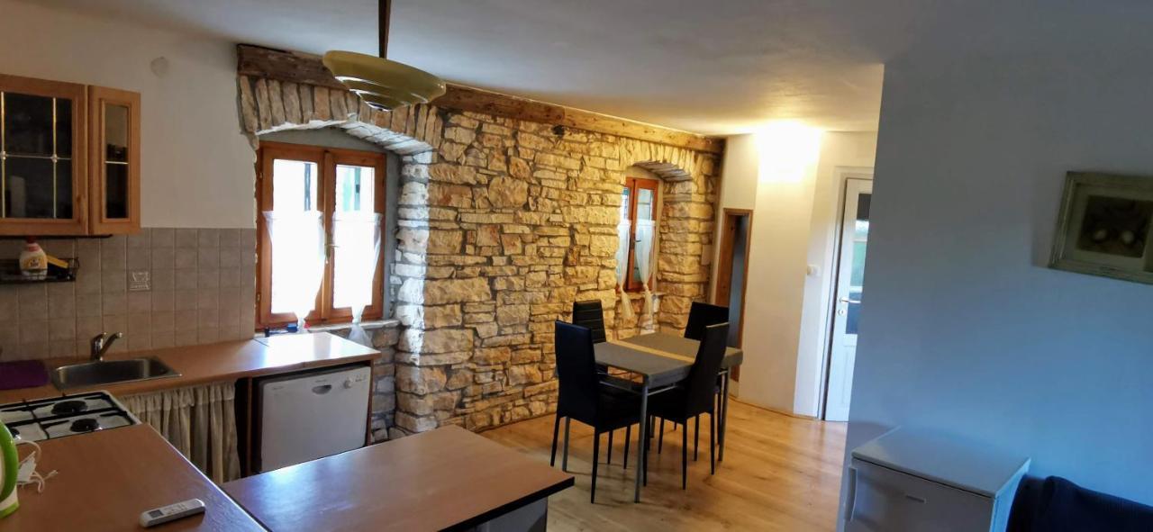 Eti And Mia Holiday Apartments Muntić Екстериор снимка