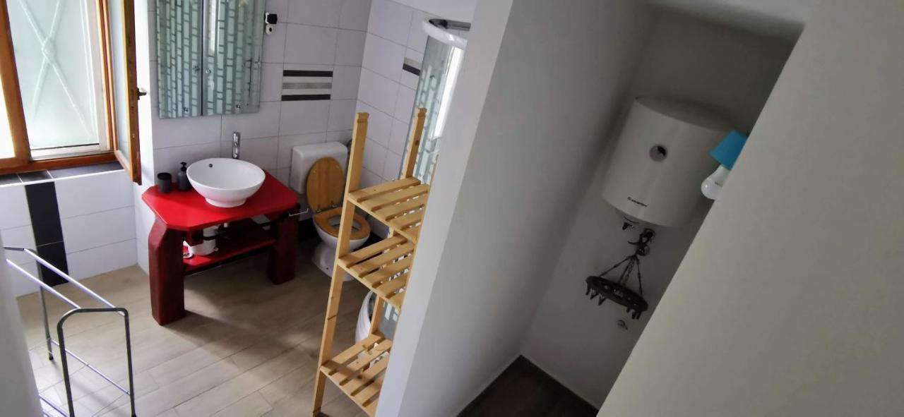 Eti And Mia Holiday Apartments Muntić Екстериор снимка