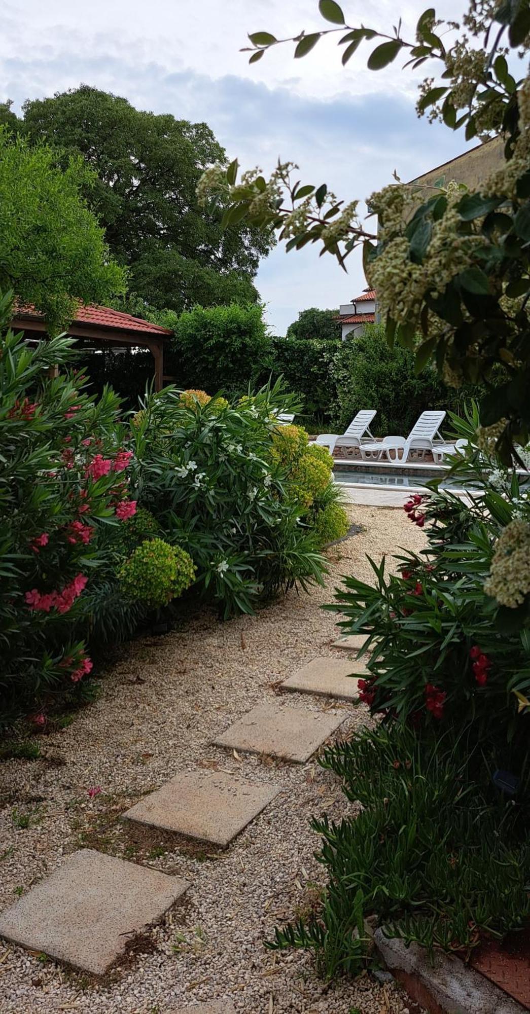 Eti And Mia Holiday Apartments Muntić Екстериор снимка